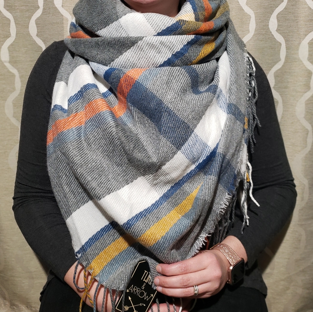 NWT Francesca's Twig & Arrow Blanket scarf - Picture 2 of 3